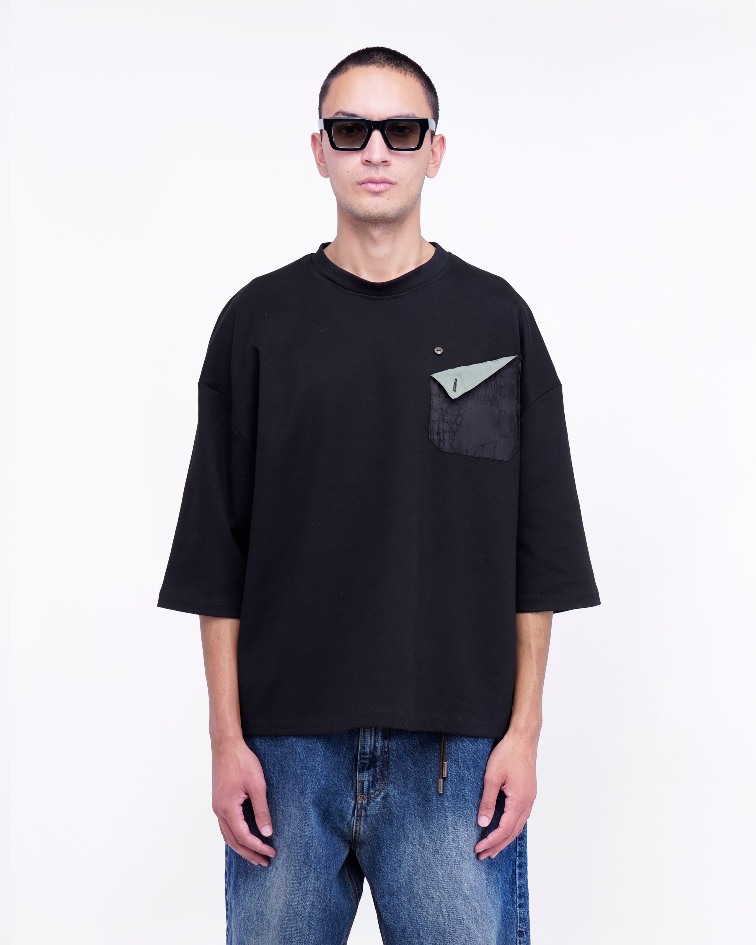 T-SHIRT OVERSIZE CON TASCHINO A CONTRASTO