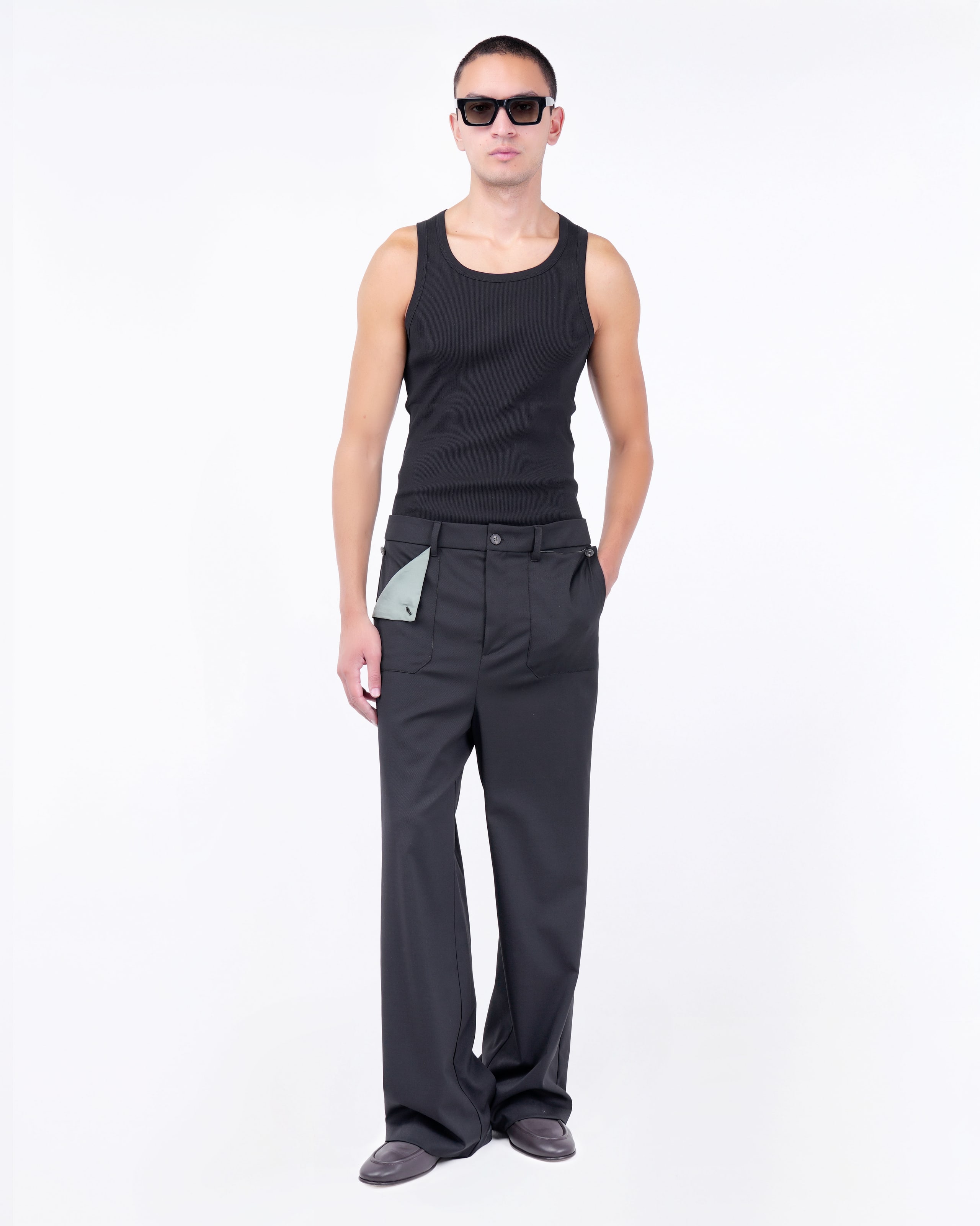 PANTALONE CON TASCHE A TOPPA